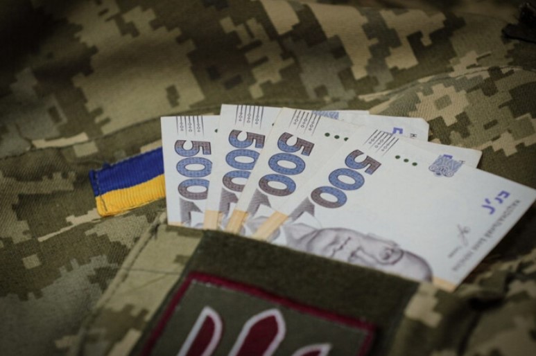 Грошове забезпечення військових: з чого складаються виплати та як працює онлайн-калькулятор Міноборони Грошове забезпечення військових: з чого складаються виплати та як працює онлайн-калькулятор Міноборони